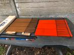 2 Tomado Holland-planken (afro-teak en rood metaal)., Antiek en Kunst