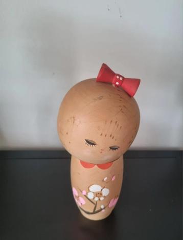 Leuke kokeshi van Takahashi Toshiharu beschikbaar voor biedingen