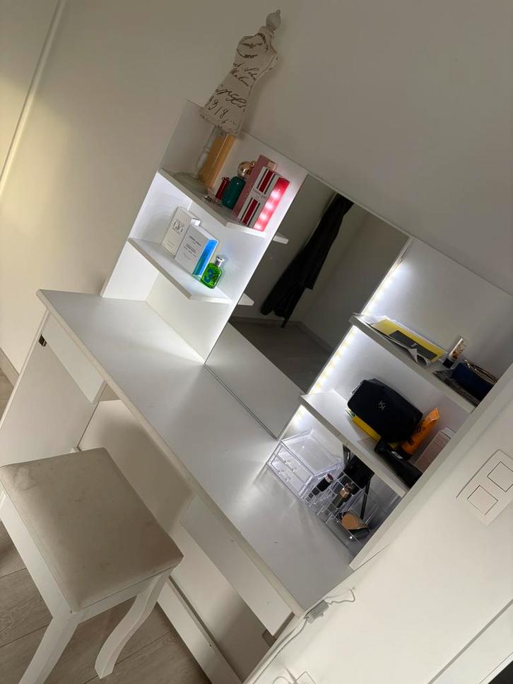 Make-up tafel met verlichting te koop - bieden!, Huis en Inrichting, Tafels | Kaptafels, Gebruikt, 100 tot 150 cm, 100 tot 150 cm