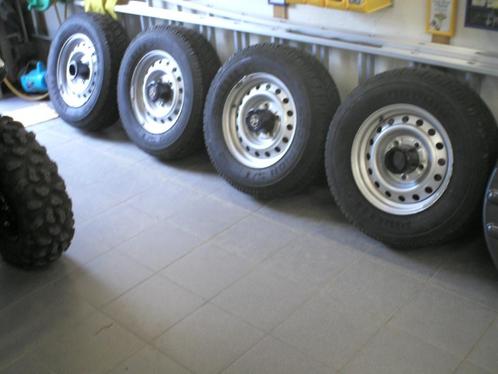 TOYOTA LAND CRUISER HZJ 73-74-75-79 et HILUX  Jantes d'origi, Auto-onderdelen, Banden en Velgen, Banden en Velgen, All Season