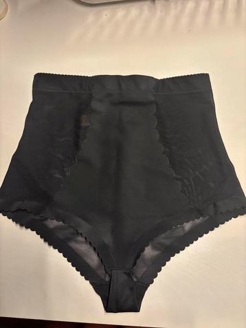 Corrigerende slip Hunkemöller maat M beschikbaar voor biedingen
