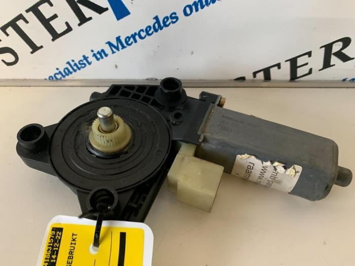 Raammotor Portier van een Mercedes C-Klasse, Auto-onderdelen, Carrosserie, Mercedes-Benz, Gebruikt, 3 maanden garantie, Ophalen of Verzenden