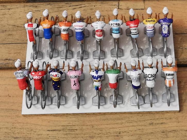 équipes RETRO de cyclistes miniatures ! ! !, Antiquités & Art, Antiquités | Jouets, Envoi