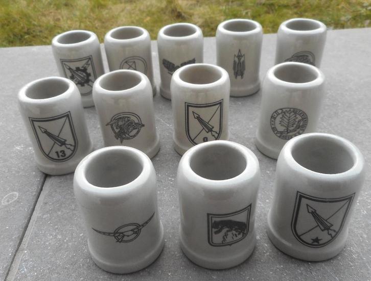 FORCE AERIENNE DANS LES FBA - LOT DE 12 MINI CHOPES WING MSL, Verzamelen, Militaria | Algemeen, Luchtmacht, Kunstobject, Verzenden