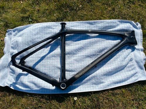 Nieuw MTB carbon 29” frame quick release + voorvork Rock Sho, Fietsen en Brommers, Fietsen | Mountainbikes en ATB, Ophalen