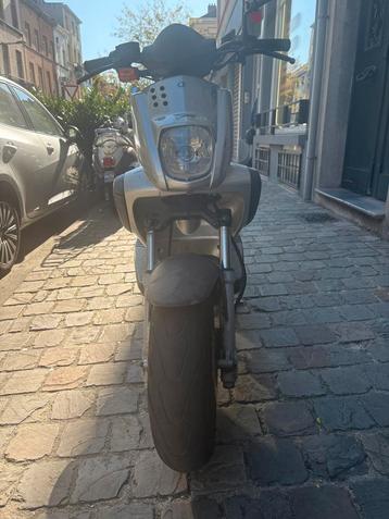 Stunt slider beschikbaar voor biedingen