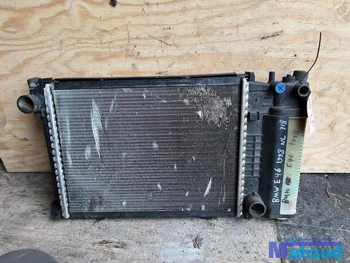 BMW 3 SERIE E36 1.8 Radiateur 1990-1998, Auto-onderdelen, Airco en Verwarming, BMW, Gebruikt