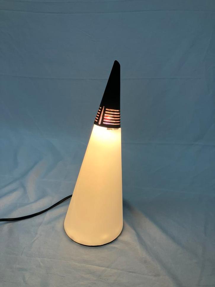 Iconische Iota Tafellamp door Hikaru Mori voor Nemo Cassina, Maison & Meubles, Lampes | Lampes de table, Utilisé, Enlèvement ou Envoi