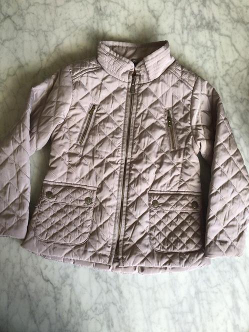 Jas Zara zacht beige met stiksels wafeleffect. Maat 116, Kinderen en Baby's, Kinderkleding | Maat 116, Zo goed als nieuw, Meisje