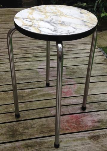 TABOURET beschikbaar voor biedingen