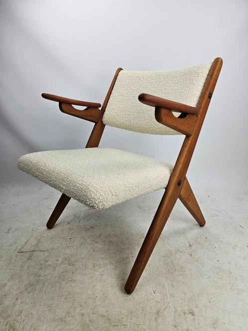 Arne Hovmand Armstoel Easy Chair Boucle Bekleding, Huis en Inrichting, Fauteuils, Zo goed als nieuw, Hout, Stof, 50 tot 75 cm