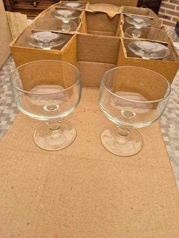 Vintage Franse wijnglazen 11st voor 20 euro  beschikbaar voor biedingen