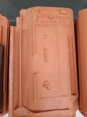 Dakpannen, Doe-het-zelf en Bouw, Dakpannen en Dakbedekking, Ophalen, Steen of Klei, 5 tot 10 m², Zo goed als nieuw