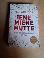 Iene miene mutte, Boeken, Ophalen, Nieuw, M.J. Arlidge