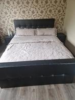 Boxspring met kleerkast zonder matras gratis, Huis en Inrichting, Slaapkamer | Boxsprings, Ophalen, Gebruikt, Zwart, Tweepersoons
