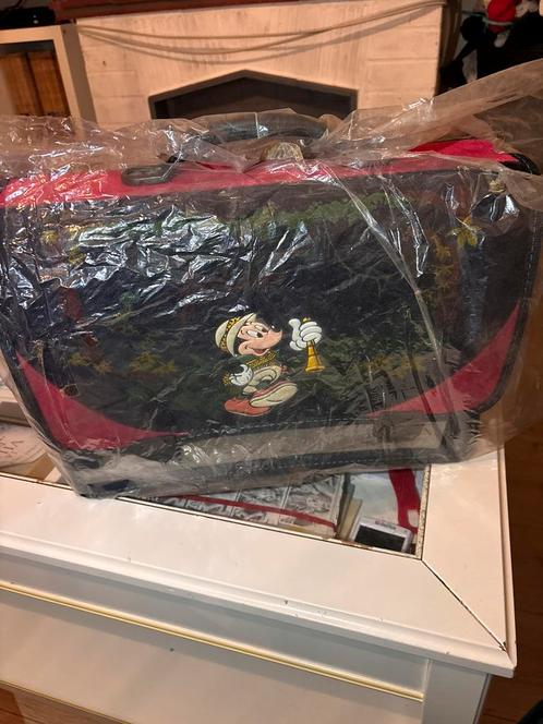 Cartable vintage Disney en cuir – Mickey  (années 70/80), Handtassen en Accessoires, Tassen | Schooltassen, Nieuw, Aktetas of Boekentas
