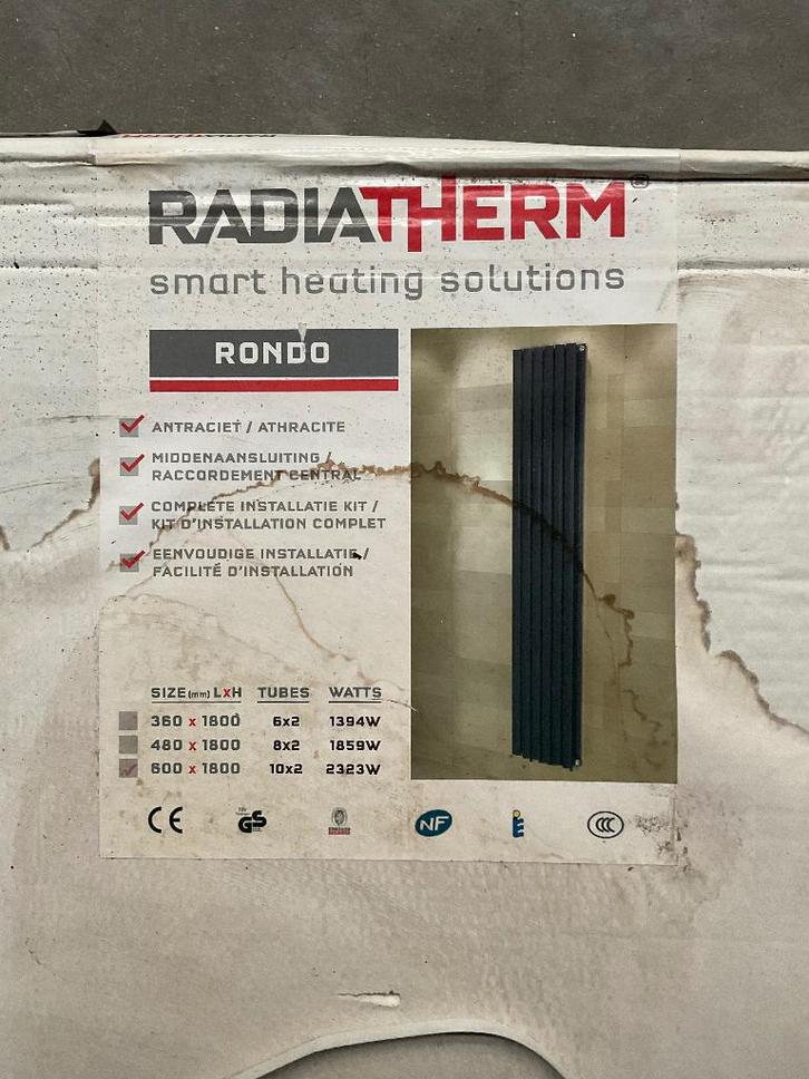 Radiateur design vertical, Bricolage & Construction, Chauffage & Radiateurs, Neuf, Radiateur, Enlèvement