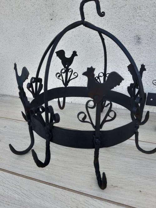 Ancien support décoratif avec crochets en fer forgé, Antiek en Kunst, Curiosa en Brocante, Ophalen