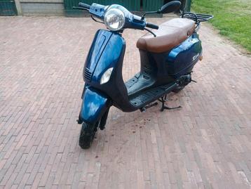 Nette scooter  beschikbaar voor biedingen