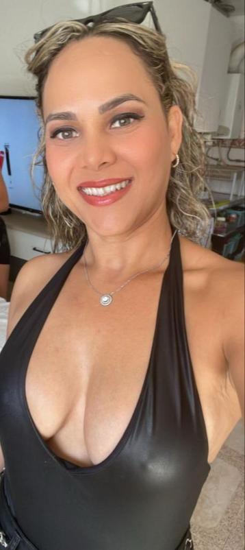 fille blonde sexy +31687411819