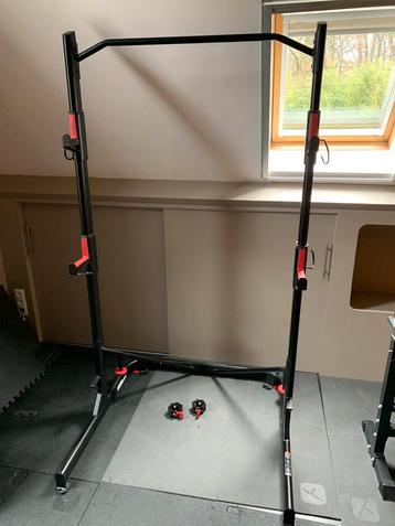 Squat rack / power rack – Domyos Rack 500 – met pull-up bar beschikbaar voor biedingen