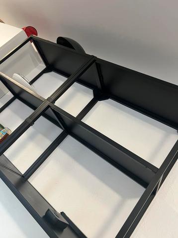 Ikea wand rek beschikbaar voor biedingen