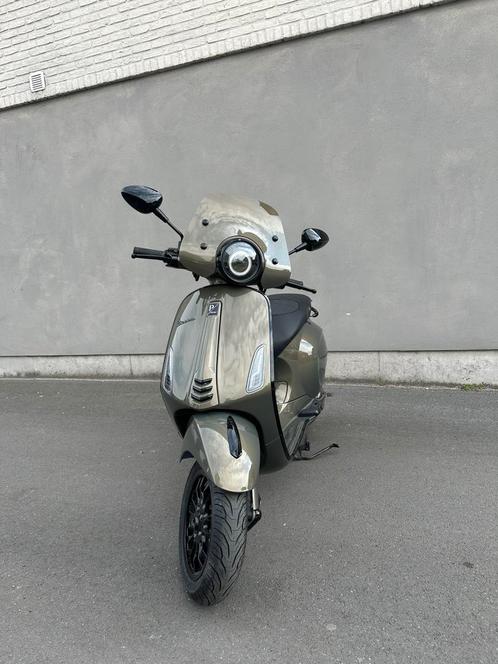 Vespa primavera (b-klasse), Fietsen en Brommers, Scooters | Vespa, Zo goed als nieuw, Overige modellen, Klasse B (45 km/u), Benzine