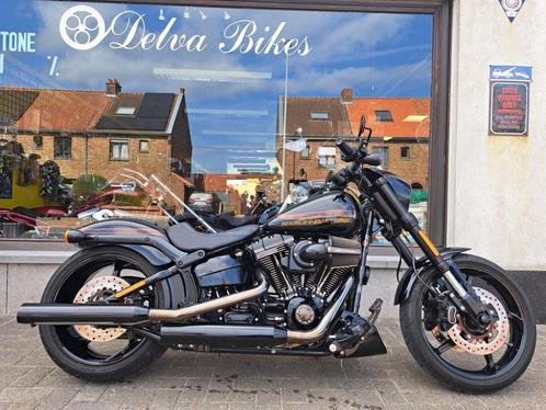 Harley FXSE Pro Street Break-2017- 4400 km, Motos, Motos | Harley-Davidson, Entreprise, Chopper, plus de 35 kW, 2 cylindres, Enlèvement