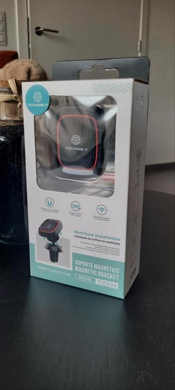 Magnetische smartphone houder voor auto beschikbaar voor biedingen