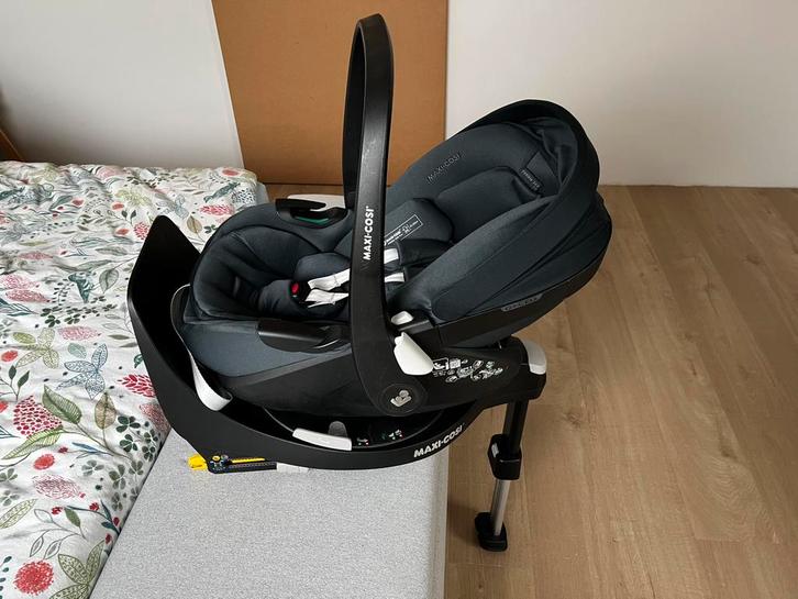 Siege auto maxi-cosi Pebble 360 pro + base Family fix 360pro, Enfants & Bébés, Sièges auto, Comme neuf, Maxi-Cosi, Isofix, Enlèvement