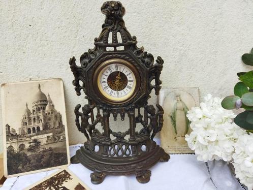 Horloge de table en régule style rococo, Antiquités & Art, Antiquités | Horloges, Enlèvement ou Envoi