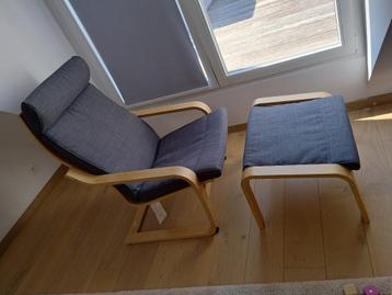 Ikea Poang Fauteuil et repose-pieds, placage chêne teinté bl beschikbaar voor biedingen