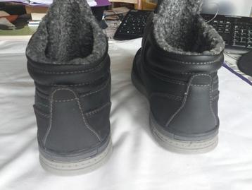 Bottines noires fourrées - Homme - Neuves - Pointure 43 beschikbaar voor biedingen