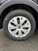 4 jantes avec pneus été Bridgestone neuf et enjoliveurs VW, Enlèvement, Pneus été, Jante(s)