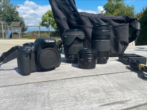 Canon 600d camera plus lenzen en Lowepro tas, Audio, Tv en Foto, Fotocamera's Digitaal, Zo goed als nieuw, Canon, Ophalen of Verzenden