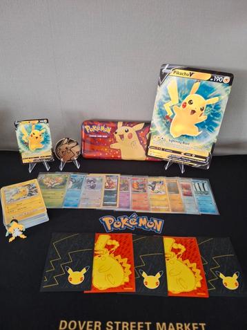 Pikachu set pokémon met jumbo en pennendoos  beschikbaar voor biedingen