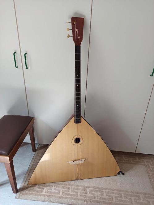 Hora - Contrabass Balalaika, Muziek en Instrumenten, Snaarinstrumenten | Gitaren | Bas, Zo goed als nieuw, Akoestisch, Ophalen
