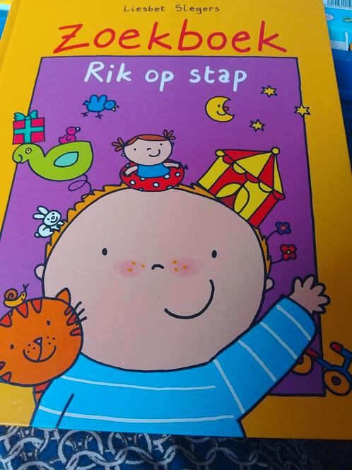 Liesbet Slegers - Zoekboek Rik op stap, Boeken, Kinderboeken | Kleuters, Zo goed als nieuw, Ophalen of Verzenden