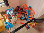 hot wheels garage racebanen en autos, Ophalen, Gebruikt, Hot Wheels