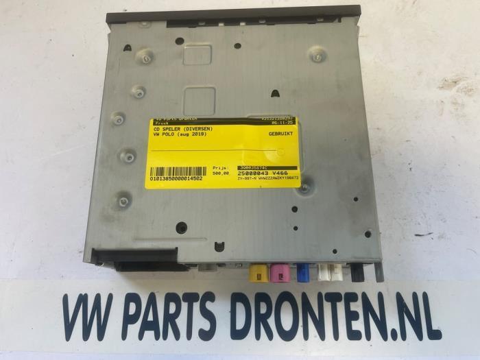 Navigatie Module van een Volkswagen Polo, Auto-onderdelen, Elektronica en Kabels, Volkswagen, Gebruikt, 3 maanden garantie, Ophalen of Verzenden