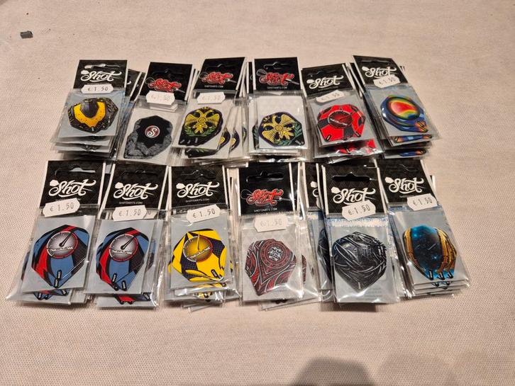 Diverse flights SHOT, Sport en Fitness, Darts, Nieuw, Flights, Ophalen of Verzenden