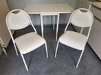 Tafel en 2 bijpassende stoelen, Zo goed als nieuw, Ophalen