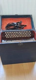 accordéon, Muziek en Instrumenten, Accordeons, Gebruikt, Knopaccordeon, Met riemen, Ophalen