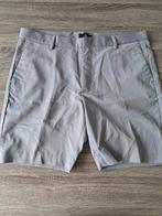 Korte broek gekleed, Ophalen of Verzenden, Zo goed als nieuw