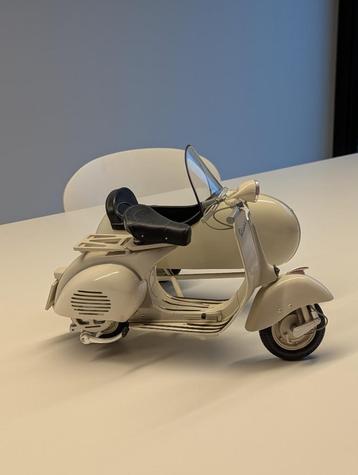 Vespa 150 VL1T uit 1955 model beschikbaar voor biedingen