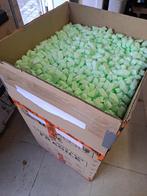 volle doos groene opvulchips, Ophalen, Zo goed als nieuw