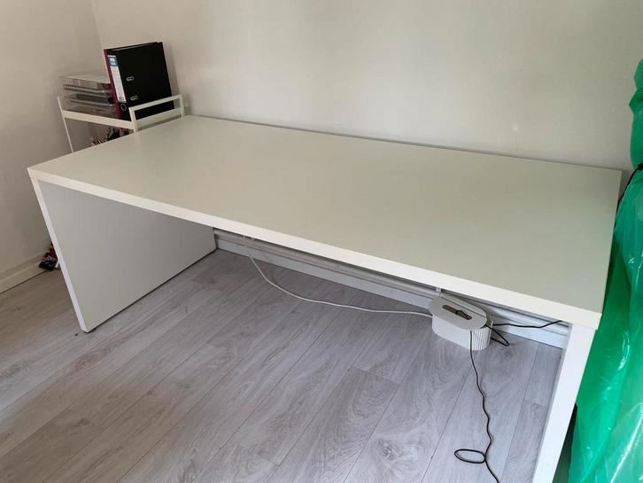 Bureau tafel massief 180x80x74, Huis en Inrichting, Bureaus, Zo goed als nieuw, Bureau, Ophalen