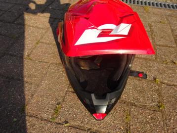 Motorhelm beschikbaar voor biedingen