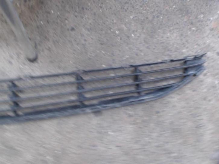 Grille de de pare choc avant Volvo V40 2 BK 2016 LP/14886, Auto-onderdelen, Carrosserie, Bumper, Volvo, Voor, Gebruikt, Ophalen
