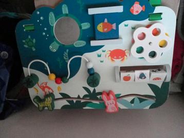 Activiteitenbord box  beschikbaar voor biedingen
